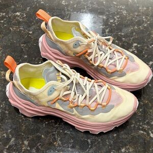 Sorel Kinetic Breakthough Womens Pink and Cream Women's Sneakers